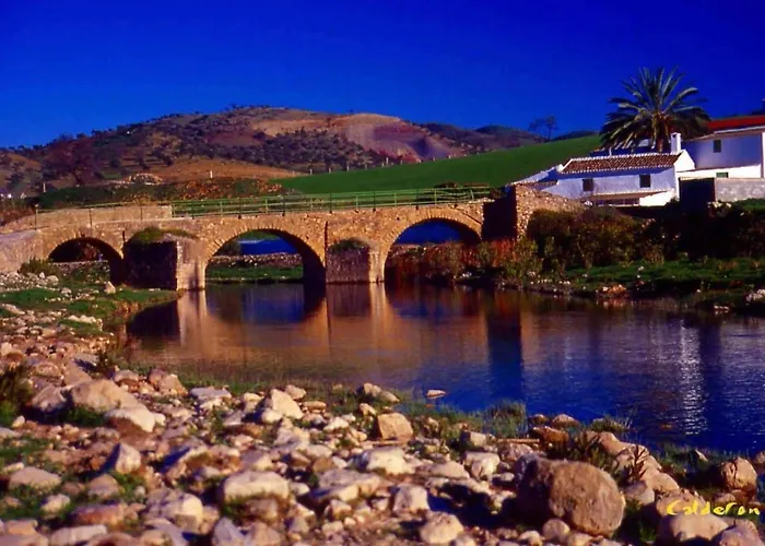 Studio Apartment In Ardales, Cerca El Caminito Del Rey Y Embalses