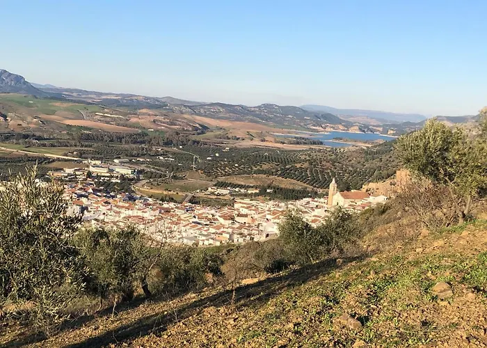 Studio Apartment In Ardales, Cerca El Caminito Del Rey Y Embalses